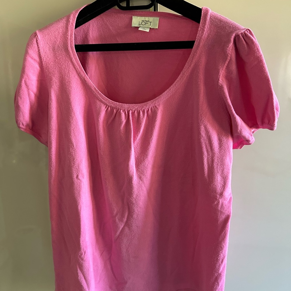 LOFT Fuchsia Short Sleeve Top-L